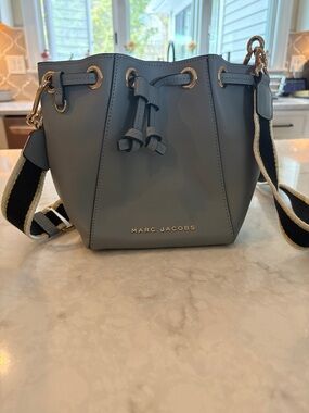 Marc Jacobs Grey Leather Bucket Crossbody